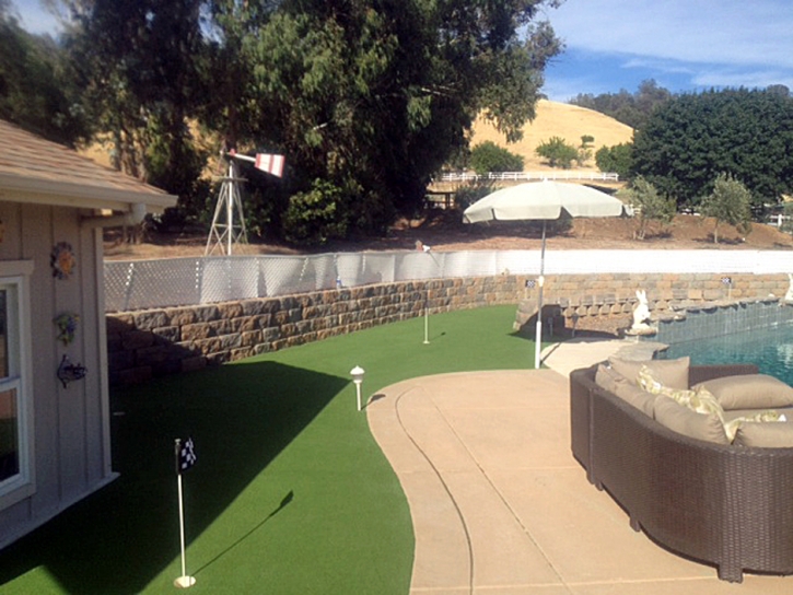 Green Lawn East La Mirada, California How To Build A Putting Green, Beautiful Backyards